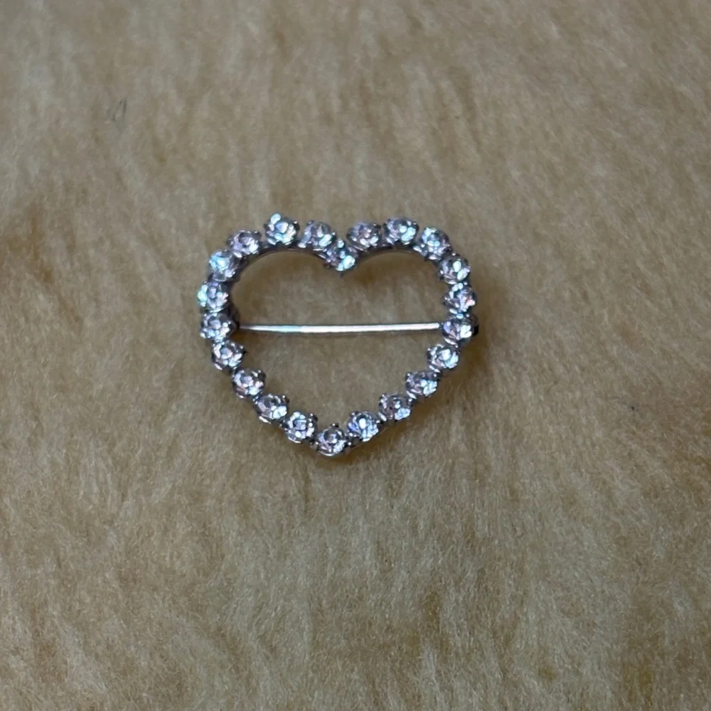 VTG Krementz Rhinestone Heart Brooch Silver Tone 1950s Mid-Century